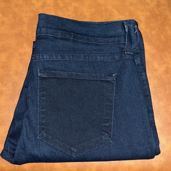 NYDJ Lift Tuck Technology High Rise Size 6 - Picture 3 of 16